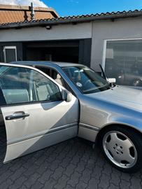 1993 Mercedes-BENZ C 220 照片 7
