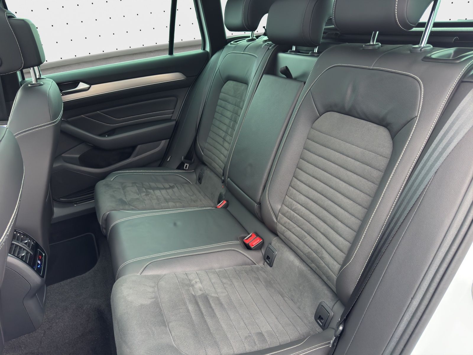 Volkswagen Passat Variant - Bild 19