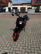 KTM Duke R 690 - KTM Motorräder in Halle