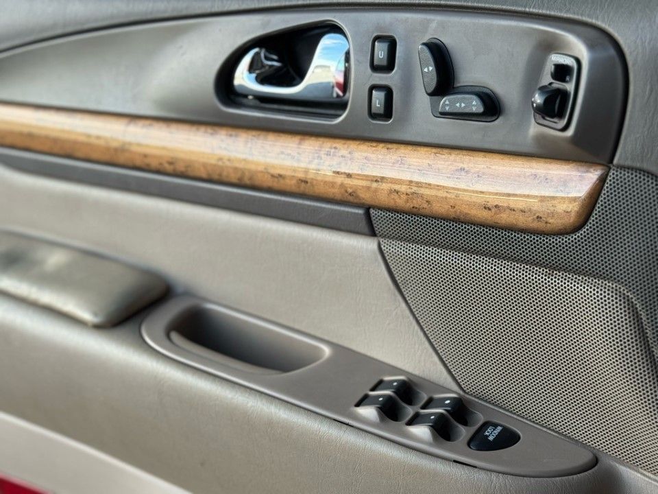 Fahrzeugabbildung Lincoln Continental Vinyl Dach kein Cabriolet V8