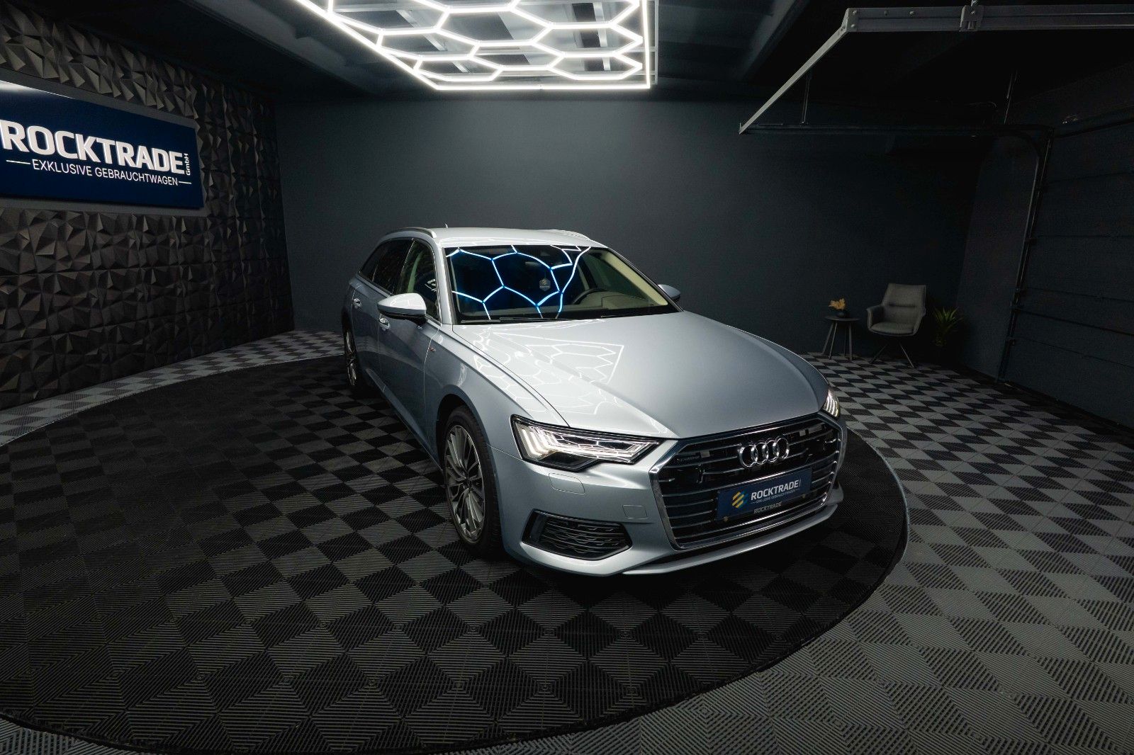 Fahrzeugabbildung Audi A6 Avant 50 TFSIe quattro SportDesign*Matrix*ACC