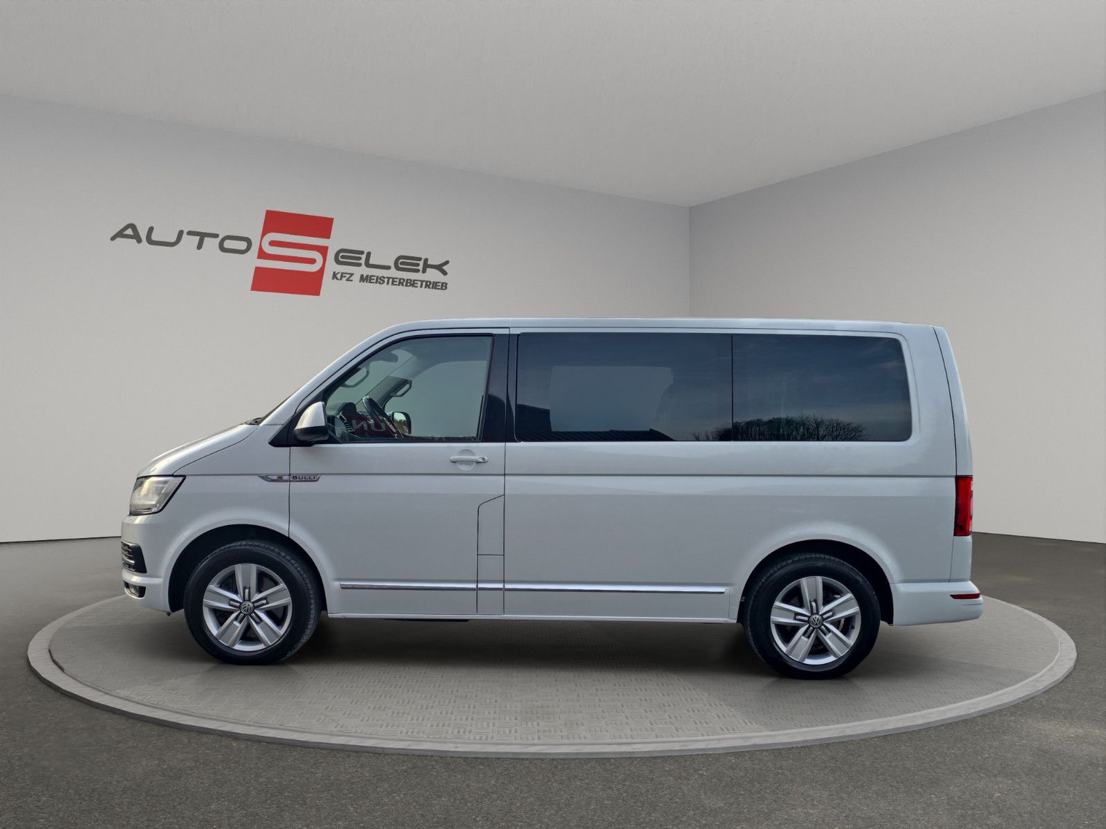 Fahrzeugabbildung Volkswagen T6 Multivan Generation Six+DSG+7 Sitze+AHK+LED