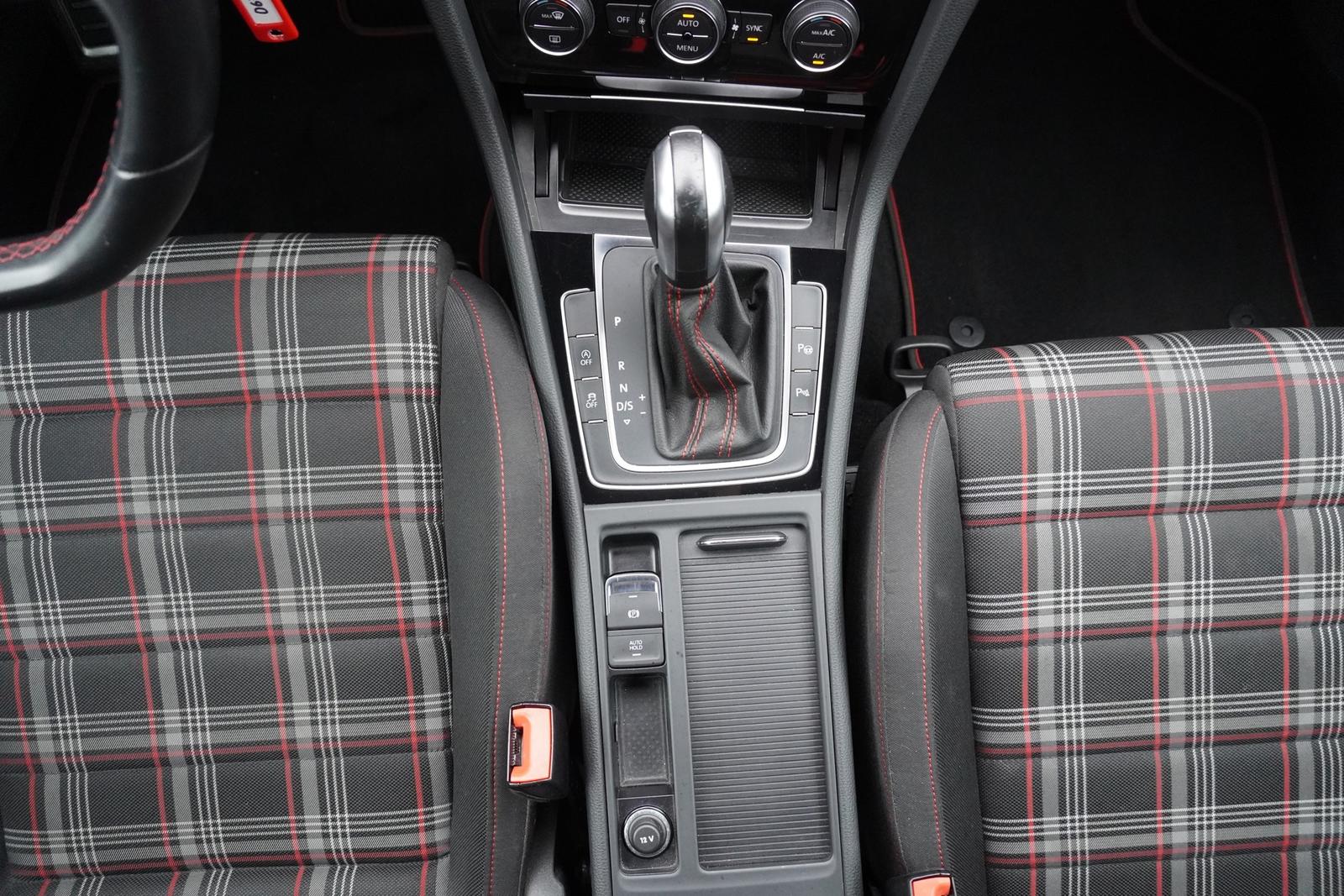 Volkswagen Golf VII 2.0 GTI Performance Navi Dynaudio ACC