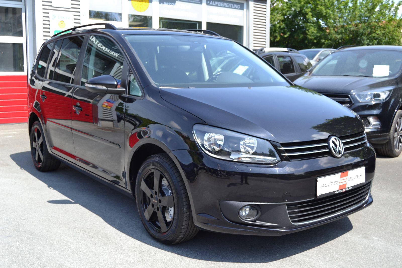 Fahrzeugabbildung Volkswagen Touran Comfortline BMT/AUTOMATIK/NAVIGATION/AHK/