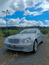 Mercedes-Benz C 180 KOMPRESSOR CLASSIC Classic - Mercedes-Benz C 180: Classic
