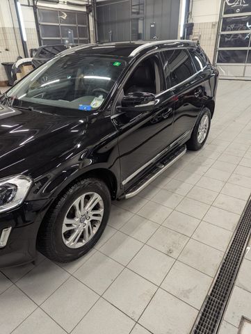 Volvo XC 60 D3 Summum*TÜV NEU*VOLVO SERVICE NEU*2.HAND