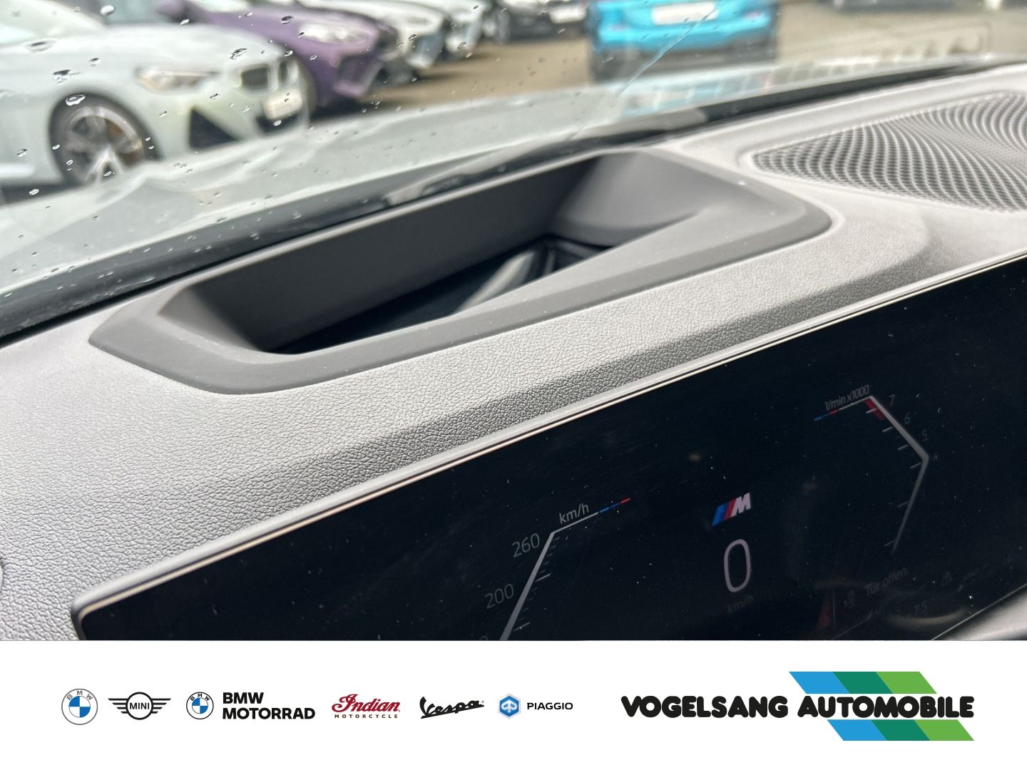 Fahrzeugabbildung BMW 318 iTouring,M Sport,HeadUp,Rückfahrk.,DrivingAs