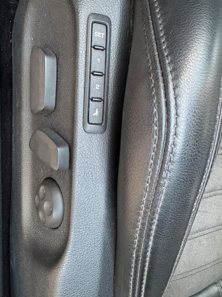 Volkswagen Passat 2009 — photo 14