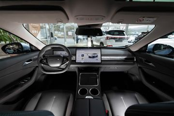 Bild 17 DFSK Andere Forthing 7 REEV Pano, Klima 360-Cam