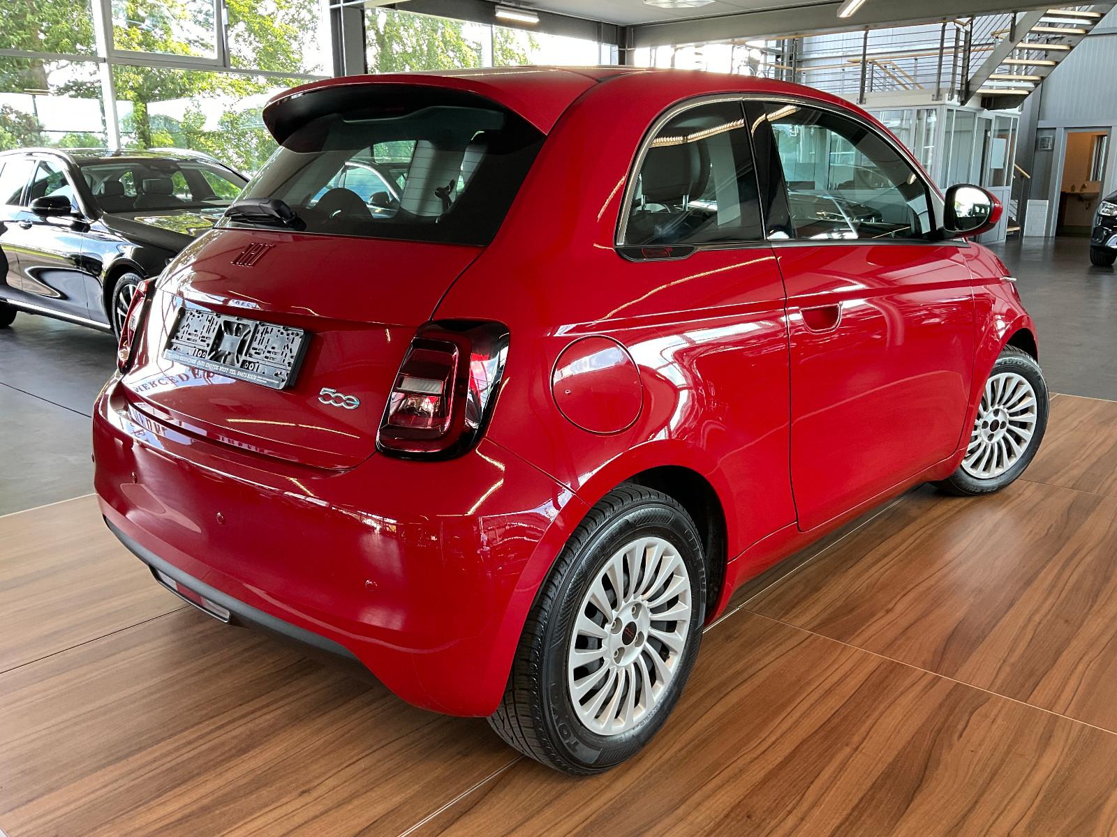 Fiat 500 e RED PDC/SPUR/GRA/NAVI
