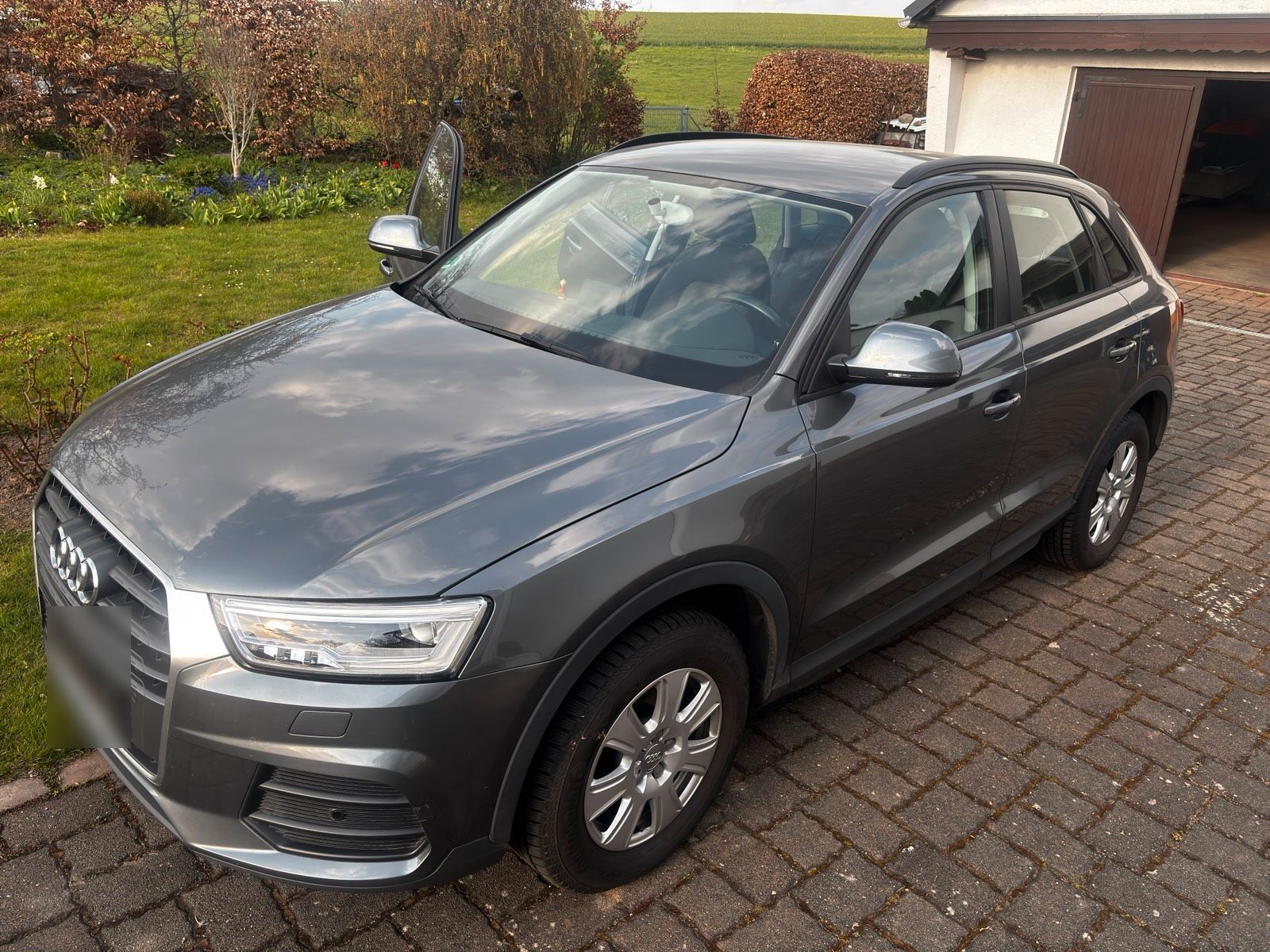 AUDI Audi Q3 2015 wenig Kilometer