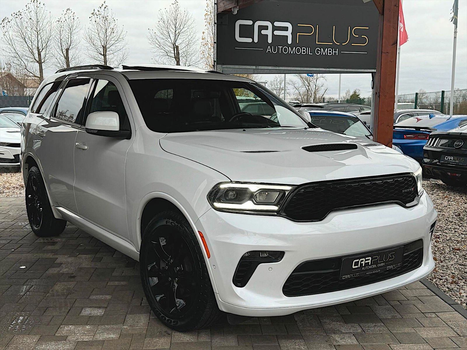 Fahrzeugabbildung Dodge Durango 5.7 V8 SRT R/T 4x4 Night-Paket Modell 22