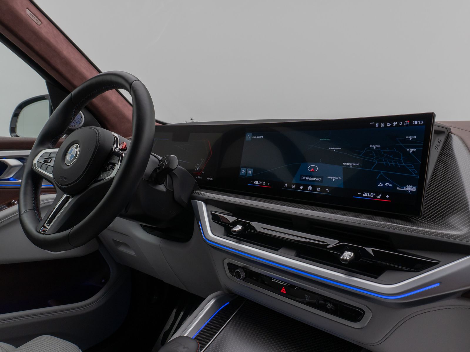 Fahrzeugabbildung BMW XM Individual M Sitze DAB B&W Massage SoftClose