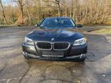 BMW 530i 3.0 AUTOMATIK und AHK - BMW 530 aus 2011: 530i