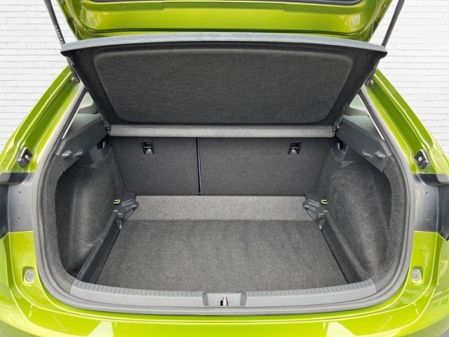 Fahrzeugabbildung Volkswagen Taigo Style 1.0 TSI KLIMA LED NAVI LEDER ALU