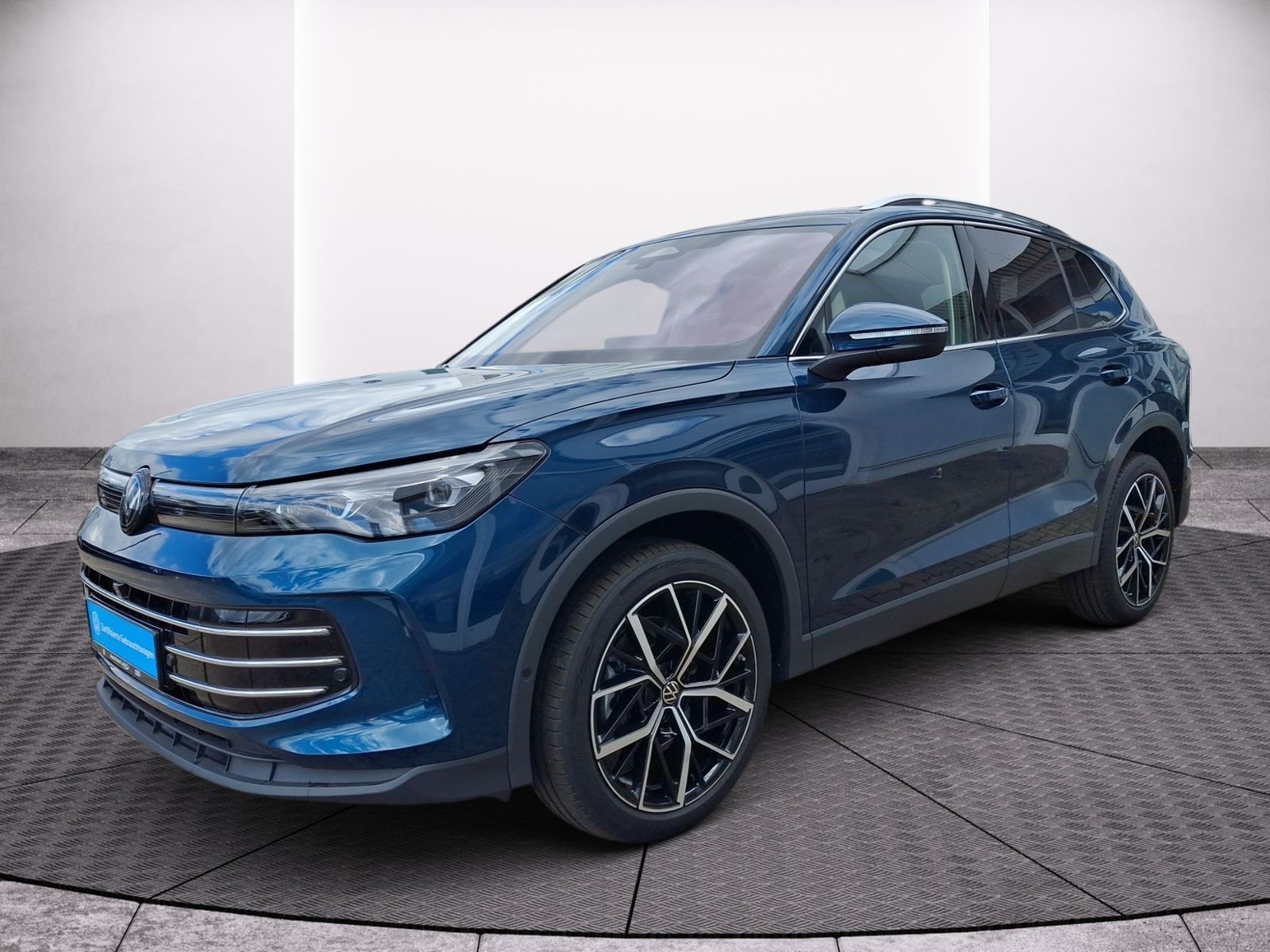 Volkswagen Tiguan Elegance 2,0 TSI 4Motion Matrix AHK HuD foto 2