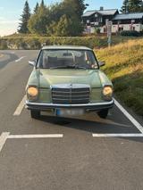 Mercedes-Benz /8 W115 240 3.0 - Mercedes-Benz 240 mit Diesel-Antrieb