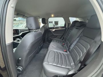 Volkswagen Touareg - 8