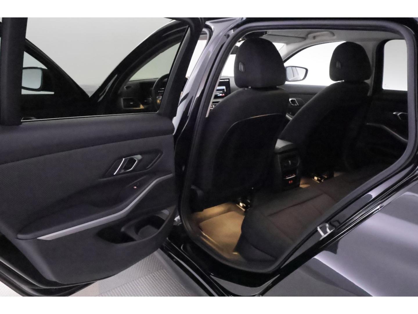 BMW 3 Series d Touring Steptronic+LED+NAVI+VIRTUAL+TEMPO, миниатюра 16