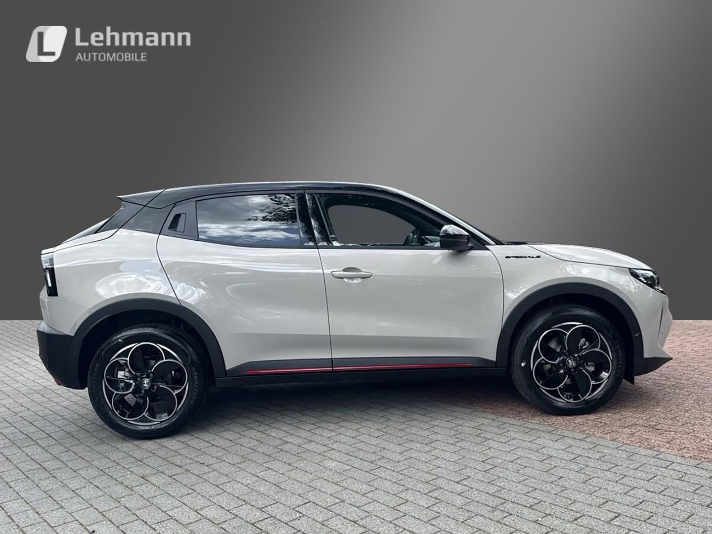 Fahrzeugabbildung Alfa Romeo Junior Black-Friday-Deals Ibrida SPECIALE Panora