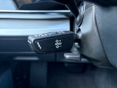 Fahrzeugabbildung Audi Q7 45 TDI quattro Leder Navi Standh 20" 1.Hand