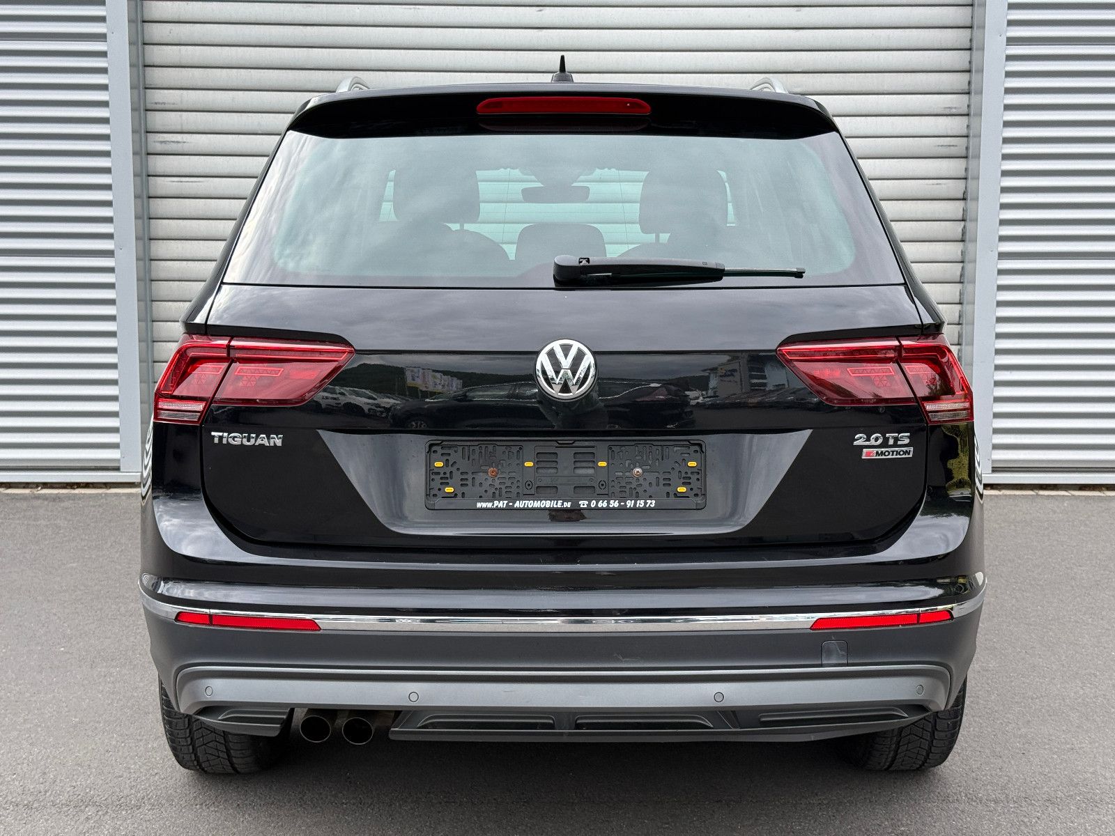 Fahrzeugabbildung Volkswagen Tiguan Highline 4Motion ACC AHK Nav SHZ Pano LED