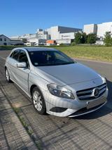 Mercedes-Benz A180 / Automatik / TÜV bis 0... - Mercedes-Benz A 180 in Aachen