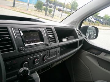 Volkswagen T6 Transporter Kombi