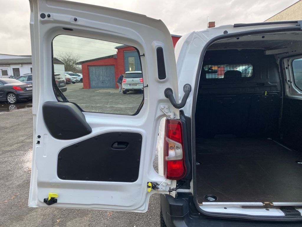 Fahrzeugabbildung Citroën Berlingo 1.5 BlueHDi 130 M EHZ EAT8 Autm. Club