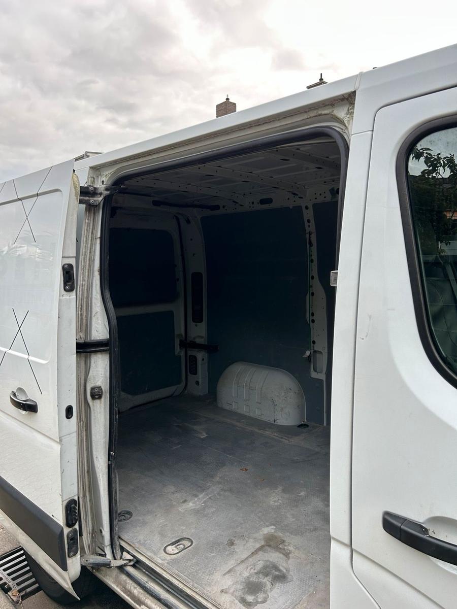 Nissan NV400 2015 — interior