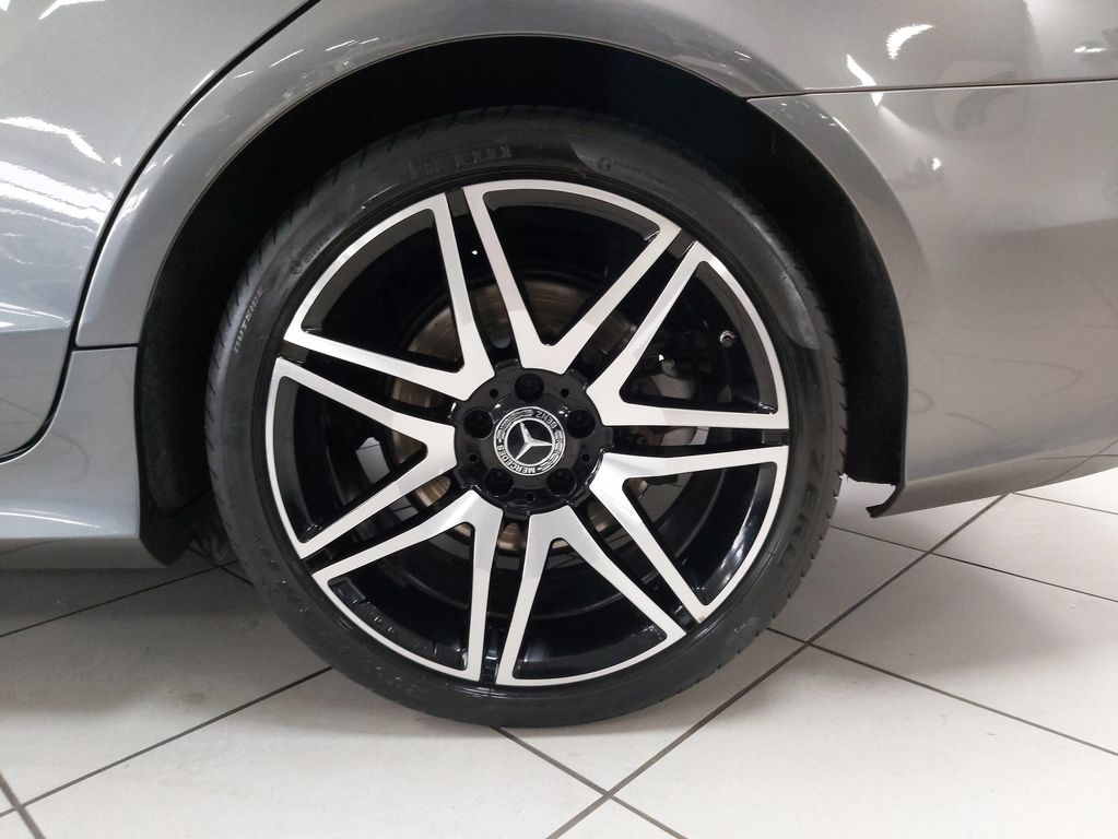 Mercedes-Benz CLS 500 Coupe 4M AMG MEMORY AIRM DISTR 116 T NP