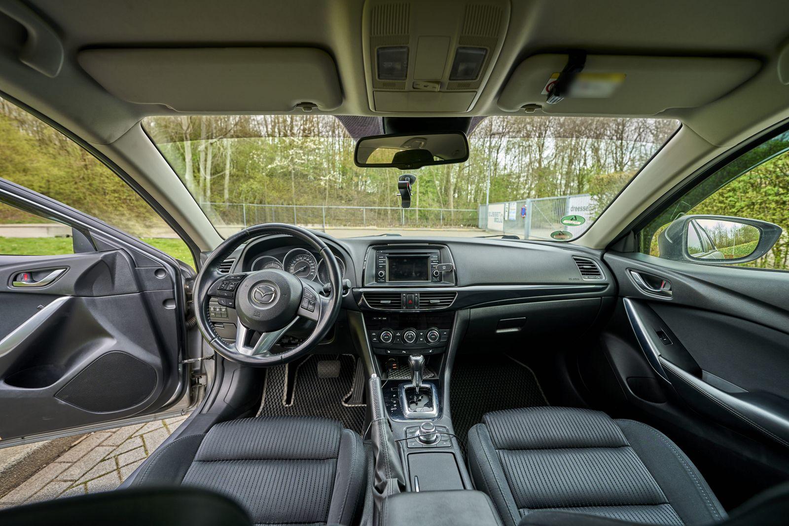 Mazda 2 2014 — photo 14