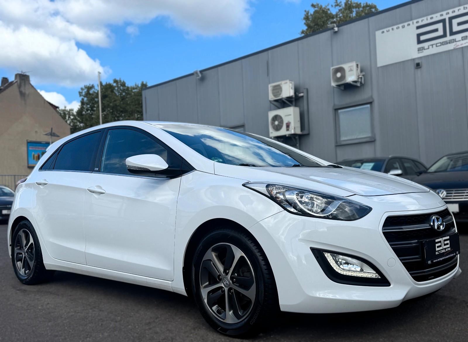 Hyundai i30 1.4 Limousine *1.Hand/Klima/LED/PDC/AHK*