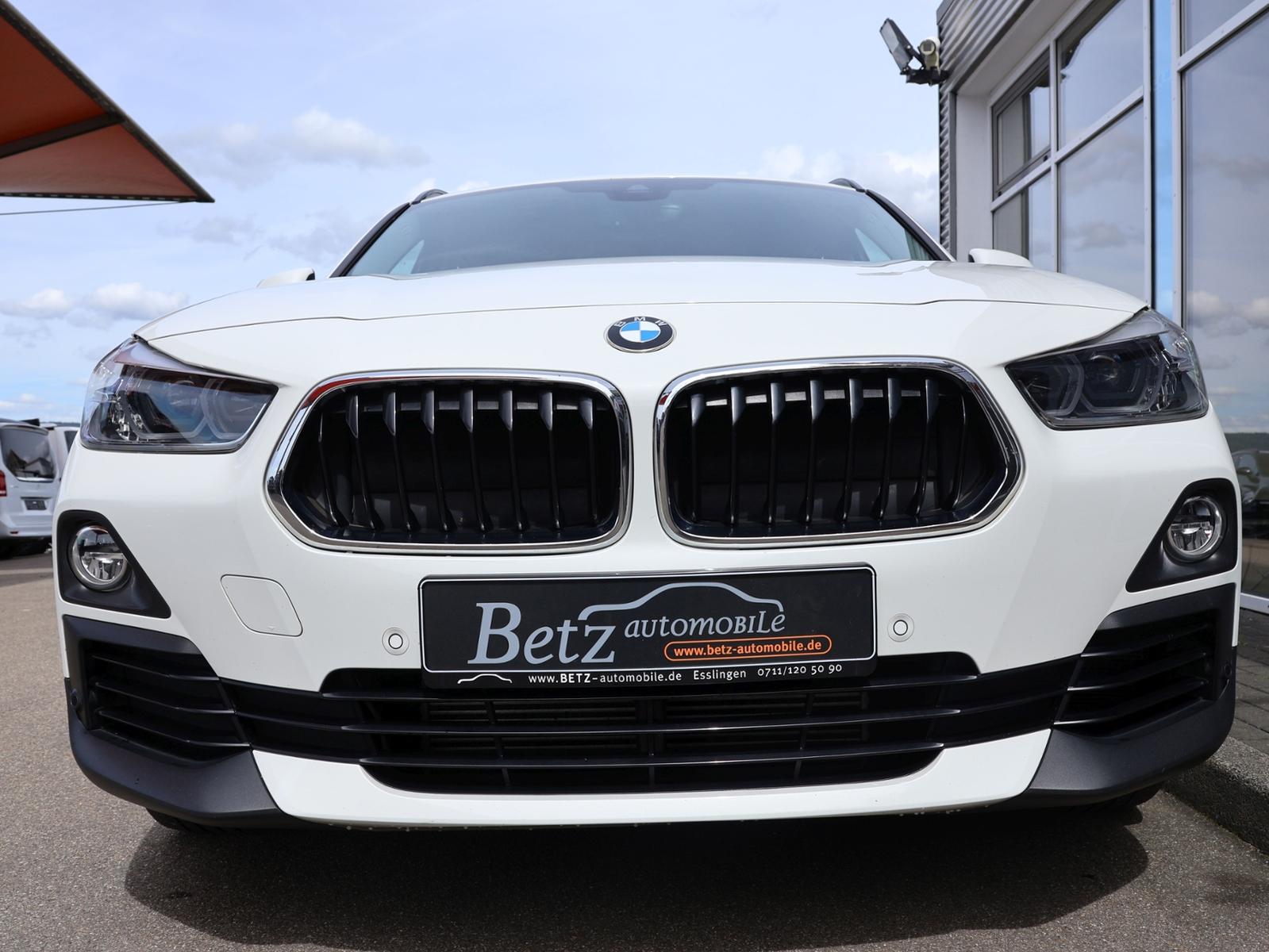 BMW X2 sDrive 20 i Advantage Navi Shadow PDC