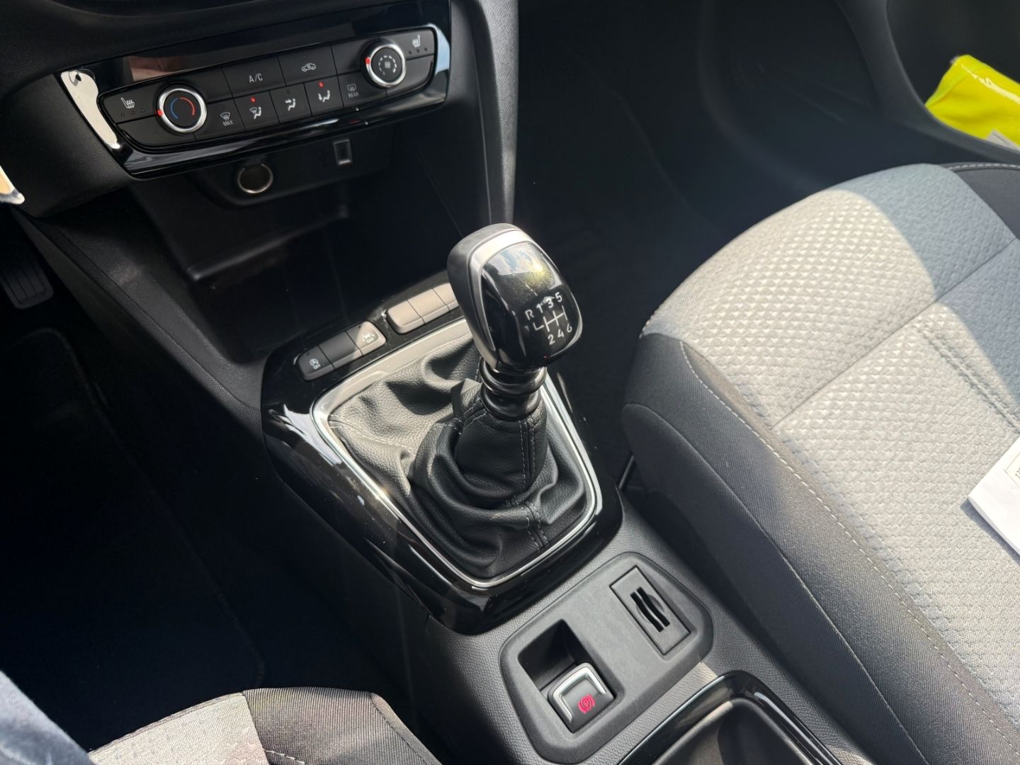 Fahrzeugabbildung Opel Corsa F Edition SHZ+LHZ+Kamera