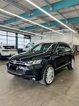 Volkswagen Touareg 4.2 V8 TDI 360 Kamera Top Zustand - VW Touareg Gebrauchtwagen in Frankfurt