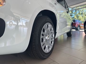 Bild 7 Fiat Panda 1.0 Mild Hybrid DAB Spurhalteass. Verkehrs
