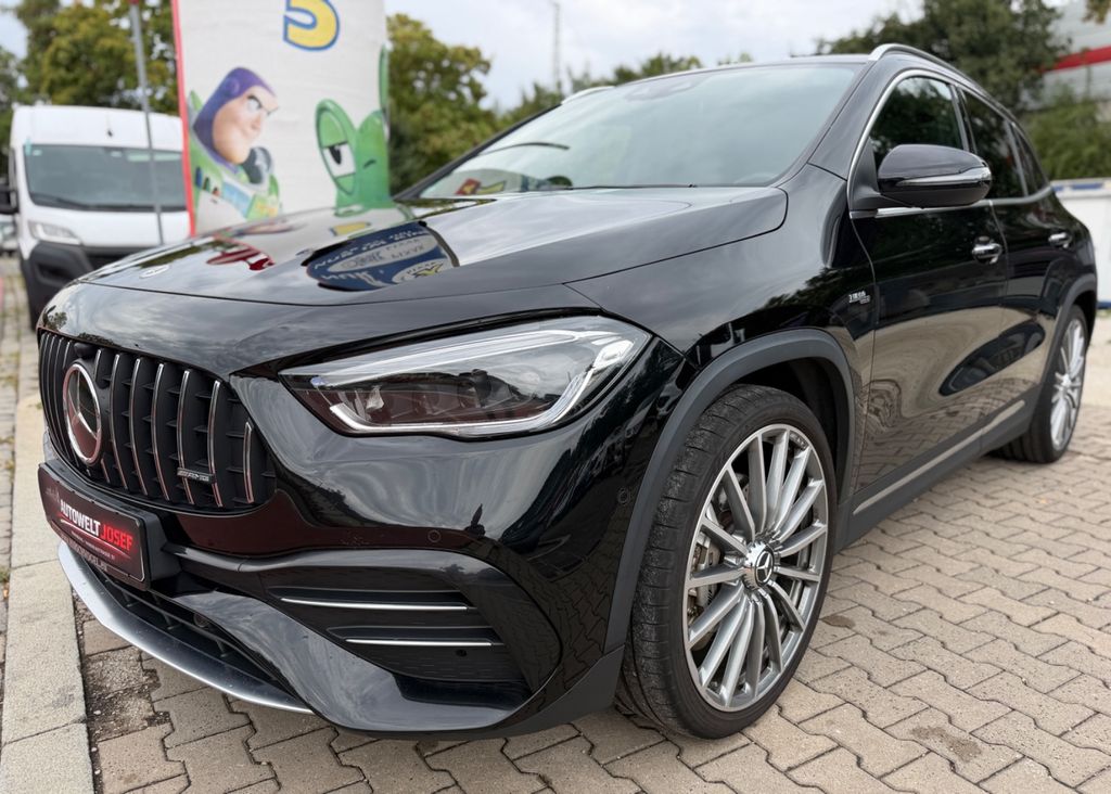 Image of Mercedes-Benz GLA 35 AMG