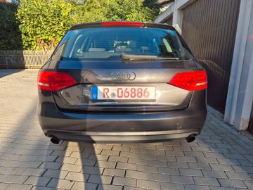 Audi A4 - 4