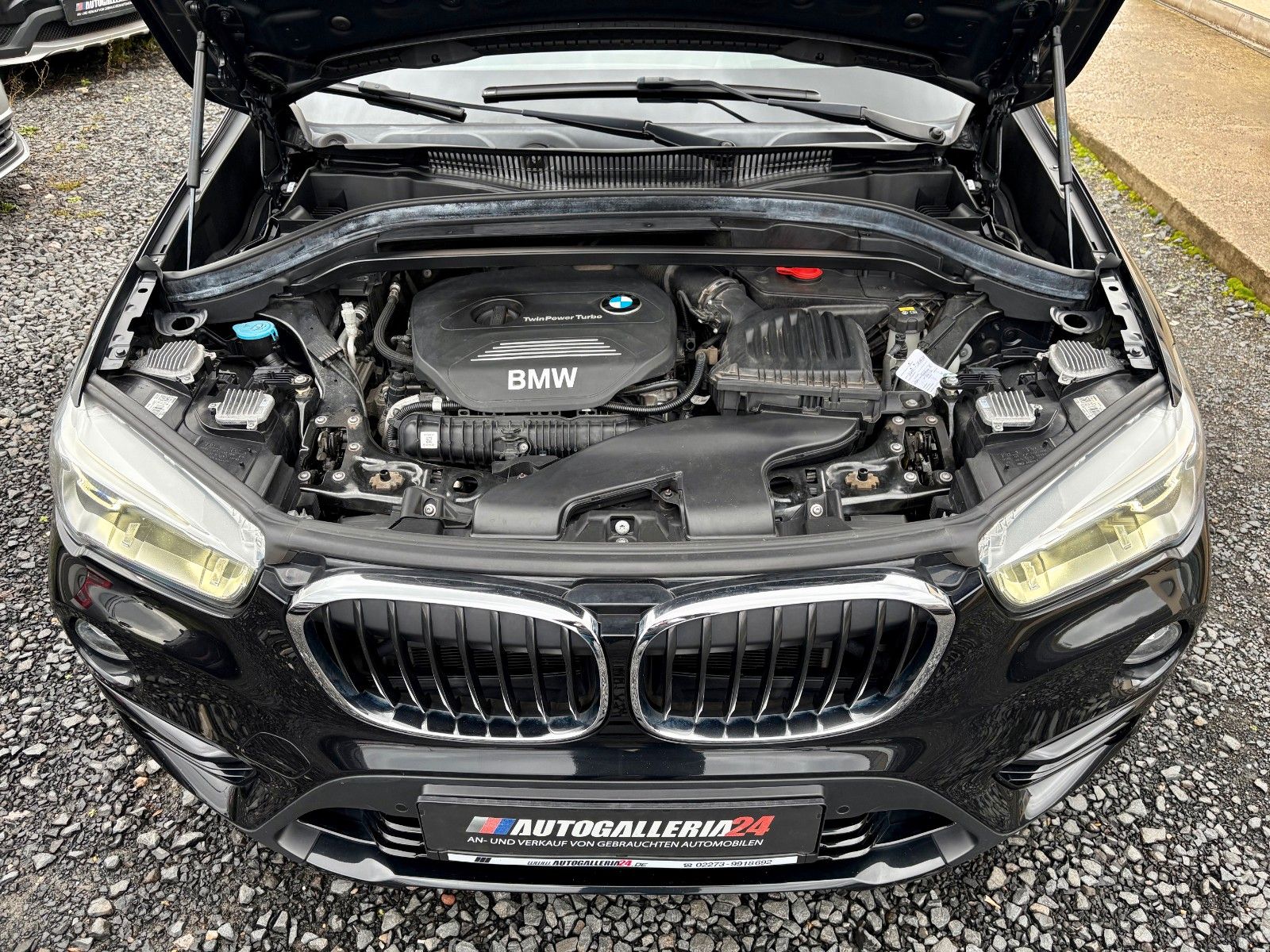 Fahrzeugabbildung BMW X1 xDrive25i Aut. SPORT LINE Navi LED HUD HiFi