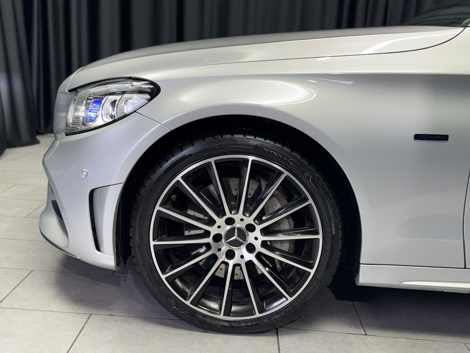 Fahrzeugabbildung Mercedes-Benz Mercedes Benz C 300e T-Modell |BURMESTER|AHK