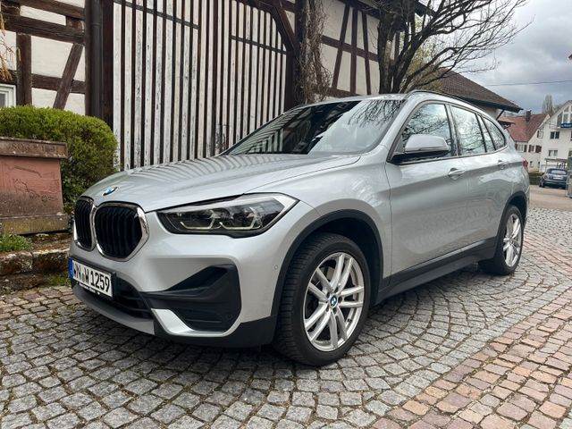 BMW X1 xDrive20d AHK SHZ 2. Hand