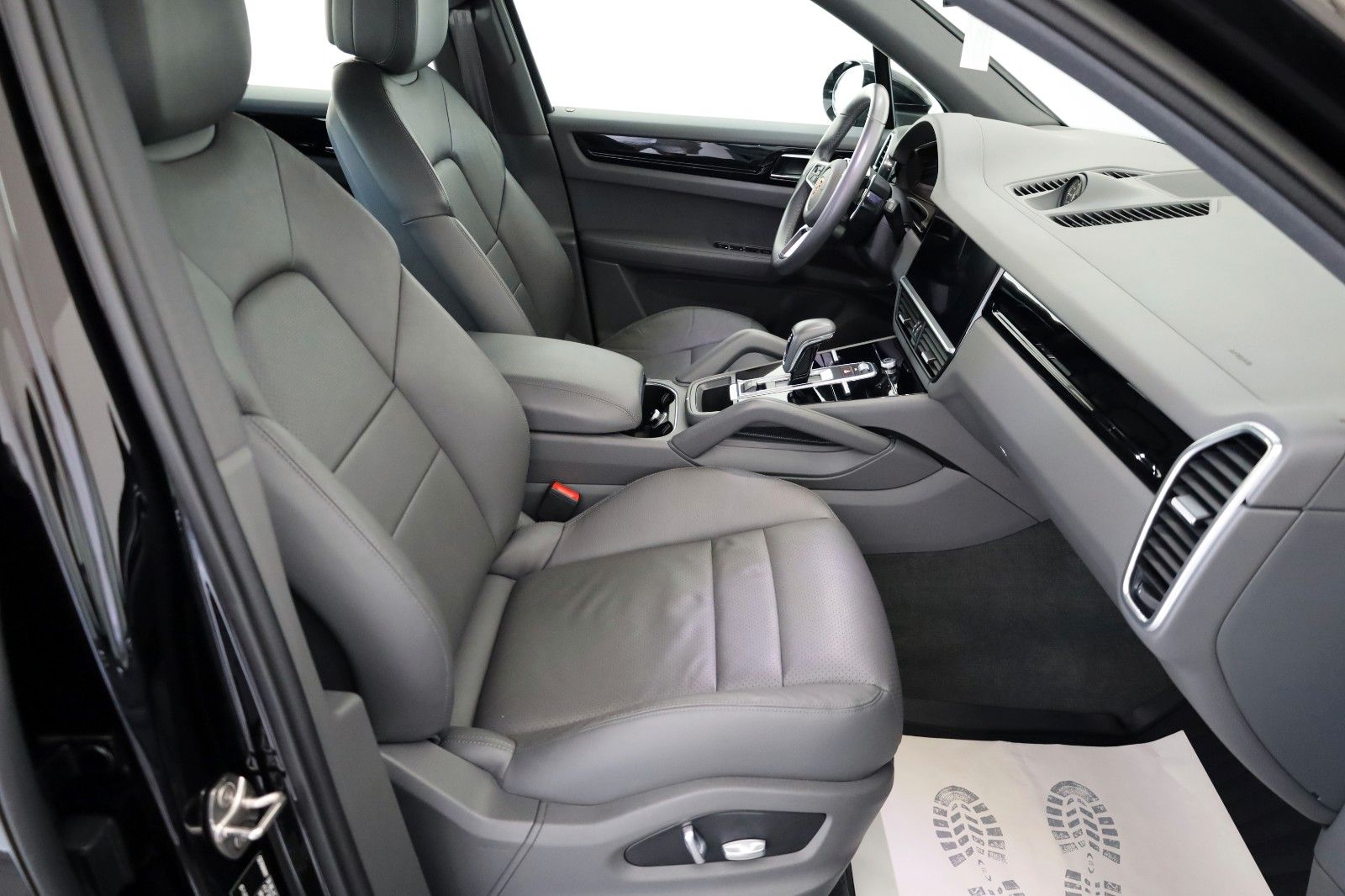 Fahrzeugabbildung Porsche Cayenne E-Hybrid,Leder,Navi,LED,SH,360Kame SR+WR