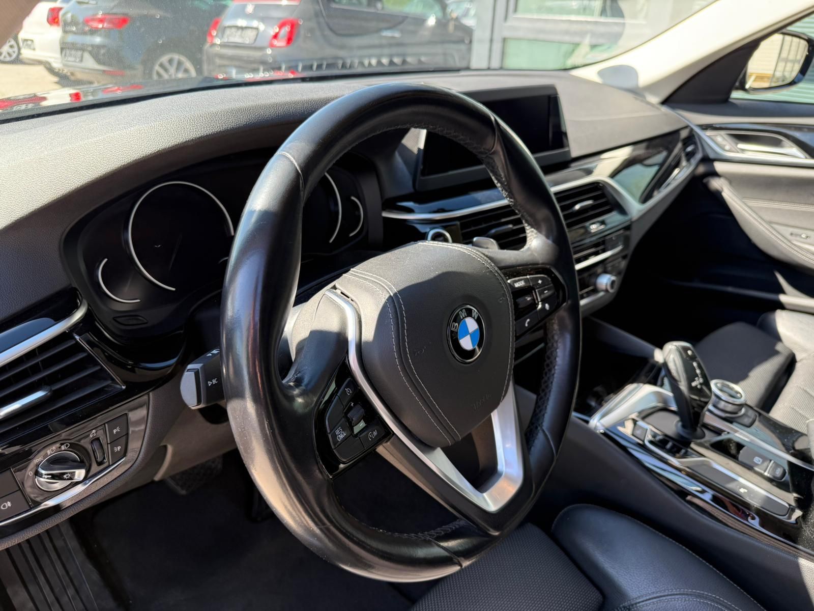 BMW 530 530 i Touring Sport Line**LED Scheinwerfer*AHK*, Ansicht 7