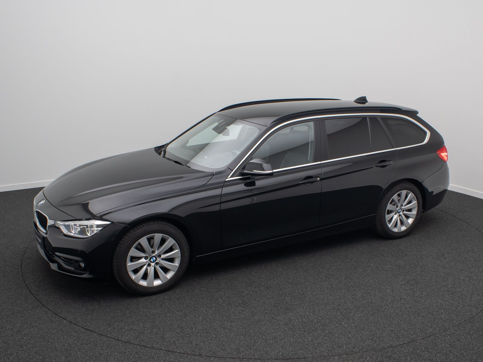 Fahrzeugabbildung BMW 320d HUD HiFi NaviPro Alarm DriveAss Komfo Leder