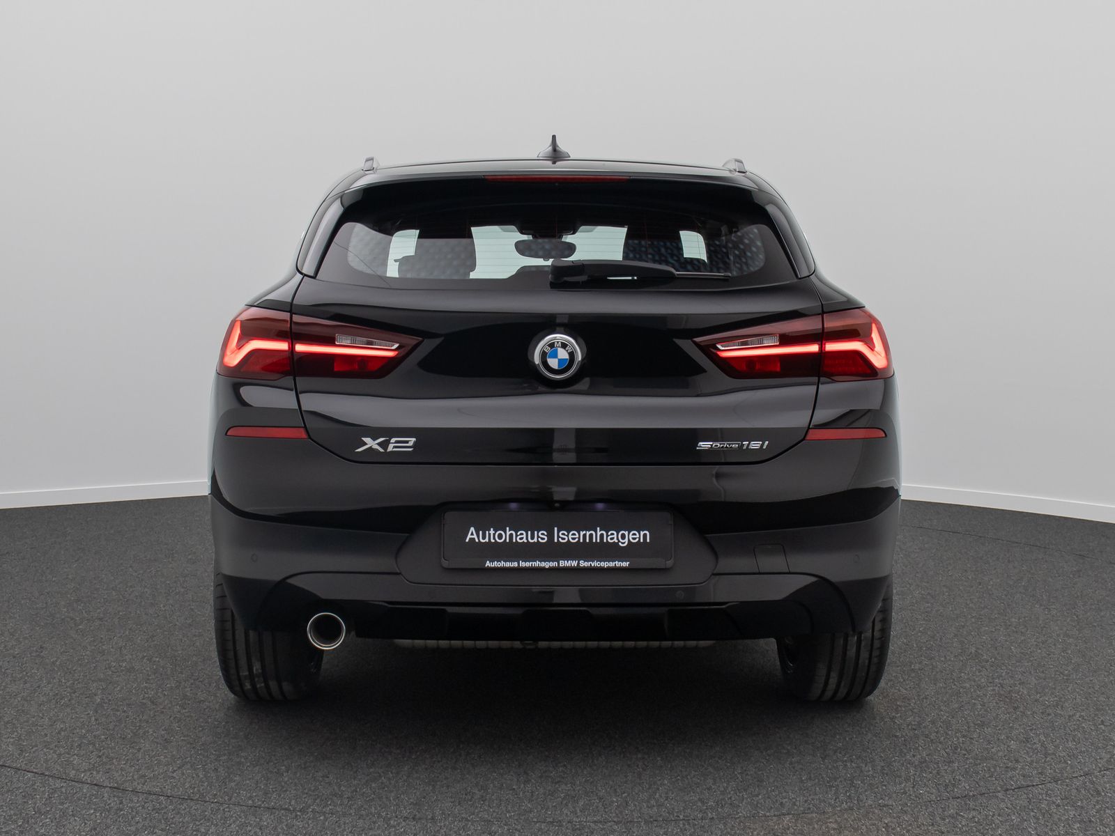 Fahrzeugabbildung BMW X2 sD18i Alarm HUD DAB Kamera HiFi Sportsitz 19"
