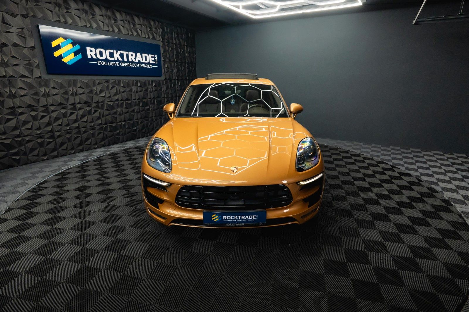Fahrzeugabbildung Porsche Macan Turbo FENRIR | AURUM | CHRONO+ | LUFT | 21