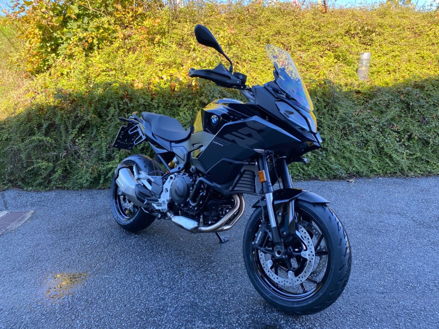 Fahrzeugabbildung BMW F 900 XR Triple Black 4 Pakete