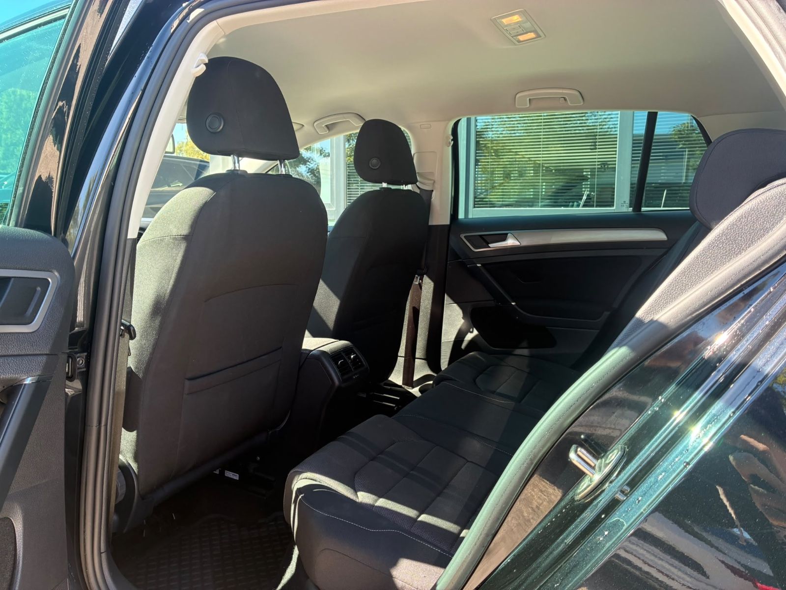 VW Golf Golf 7 Limousine 1.6 TDI *R Line *Touchscreen*, Ansicht 8