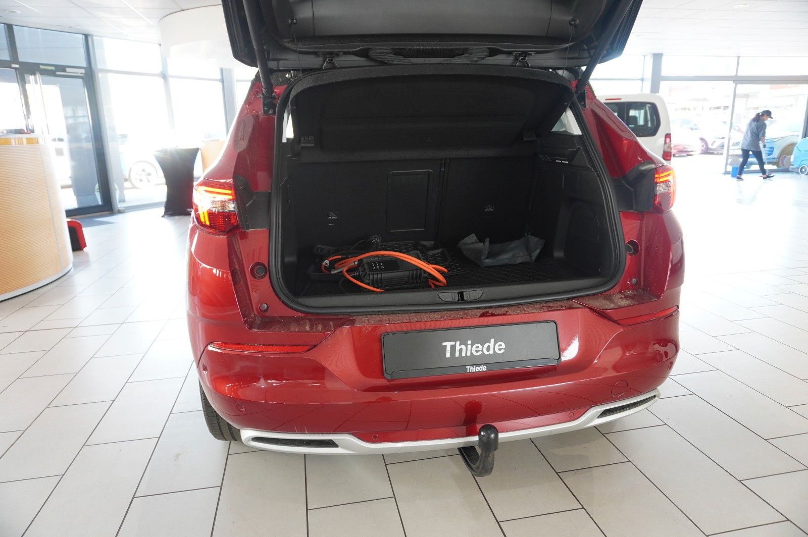 Fahrzeugabbildung Opel Grandland (X) ULTIMATE 4HYBRID NAVI/LED/360°/AHK